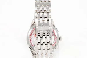 14854_watchlounge_lo.jpg