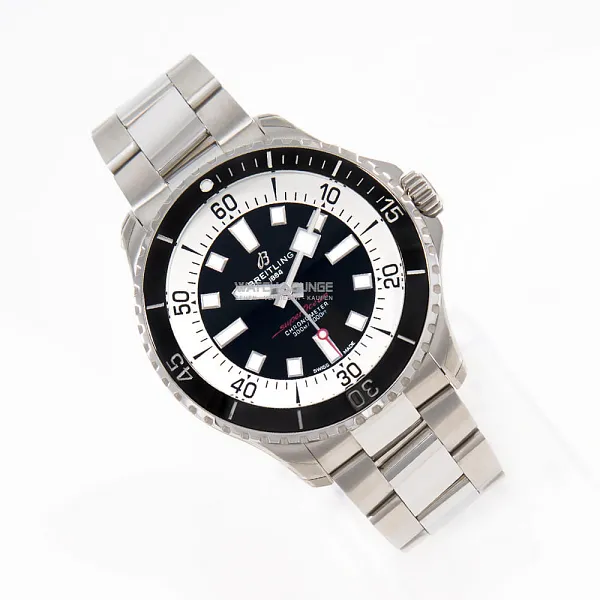 14858_watchlounge_lo_1.jpg