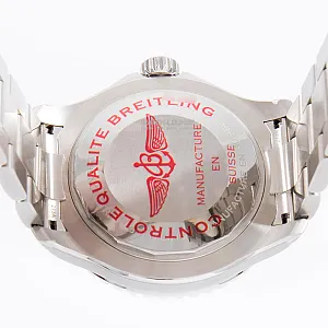 14864_watchlounge_lo.jpg