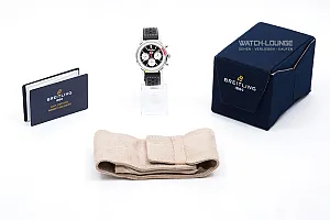 14879_watchlounge_lo_1.jpg
