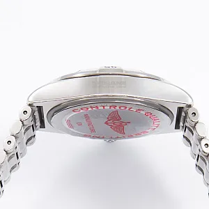 14887_watchlounge_lo.jpg