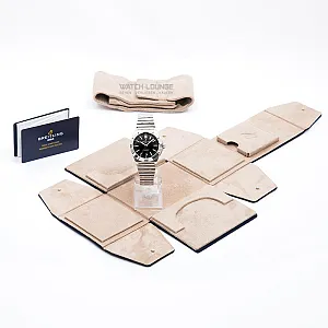 14892_watchlounge_lo.jpg