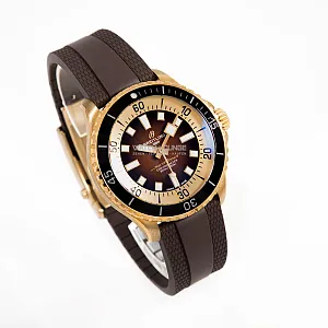 14896_watchlounge_lo.jpg