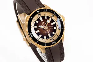 14896_watchlounge_lo.jpg
