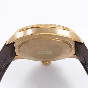 14899_watchlounge_lo.jpg