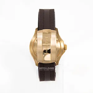 14902_watchlounge_lo.jpg