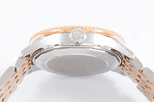 14922_watchlounge_lo.jpg