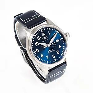 14932_watchlounge_lo.jpg