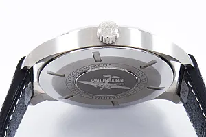 14934_watchlounge_lo.jpg