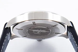 14935_watchlounge_lo.jpg