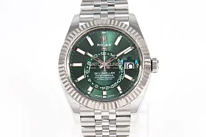 14943_watchlounge_lo.jpg