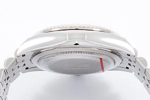 14947_watchlounge_lo.jpg