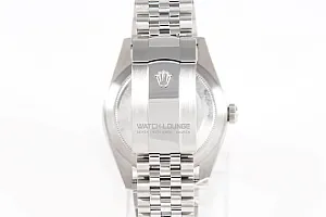 14949_watchlounge_lo.jpg