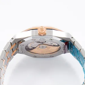 14990_watchlounge_lo.jpg