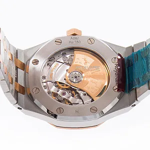 14992_watchlounge_lo.jpg