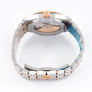 14993_watchlounge_lo.jpg