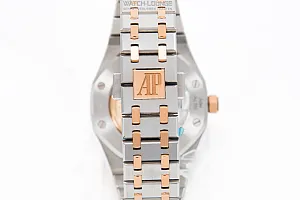 14994_watchlounge_lo.jpg