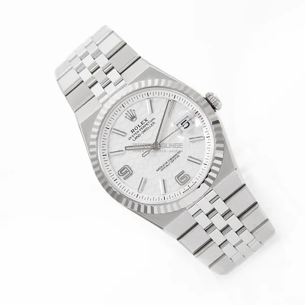 14997_watchlounge_lo.jpg