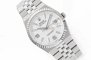 14997_watchlounge_lo.jpg