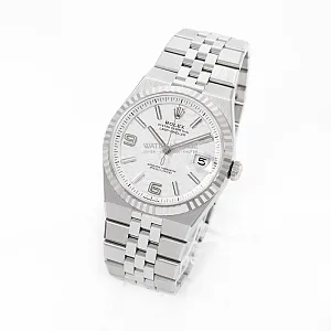 15000_watchlounge_lo.jpg