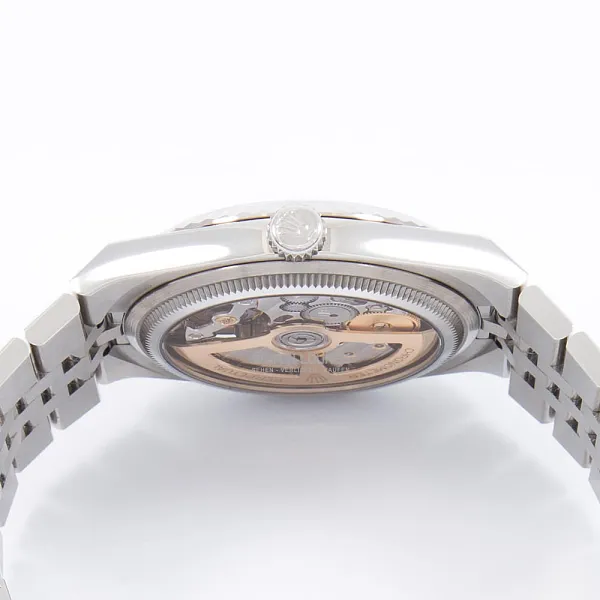 15001_watchlounge_lo.jpg