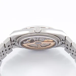 15001_watchlounge_lo.jpg