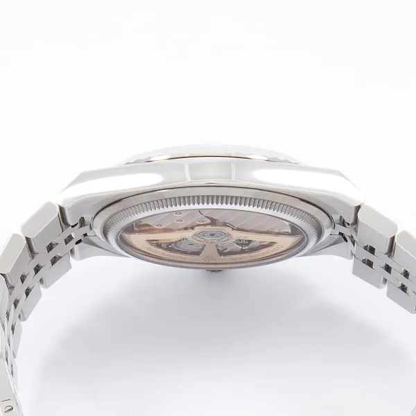 15002_watchlounge_lo.jpg