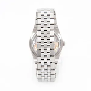 15005_watchlounge_lo.jpg