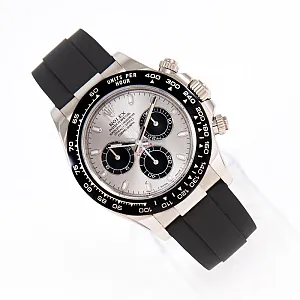 15011_watchlounge_lo.jpg