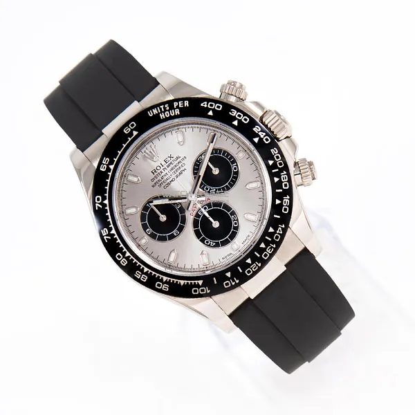 15011_watchlounge_lo.jpg