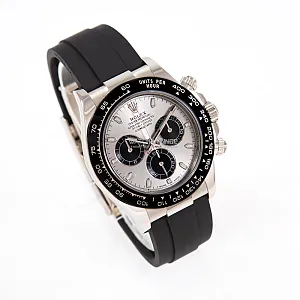 15013_watchlounge_lo.jpg