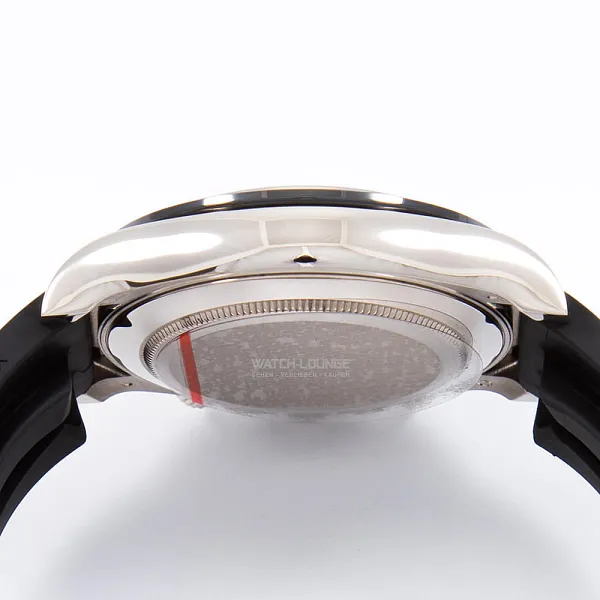 15016_watchlounge_lo.jpg