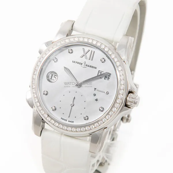 15021_watchlounge_lo_1.jpg