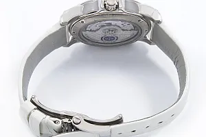 15029_watchlounge_lo.jpg