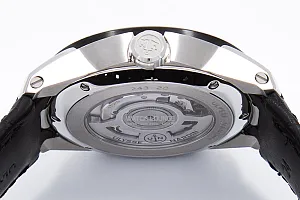 15038_watchlounge_lo.jpg