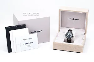15043_watchlounge_lo.jpg