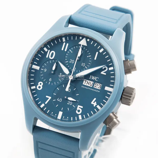 15044_watchlounge_lo_1.jpg