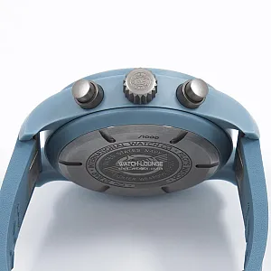 15049_watchlounge_lo.jpg