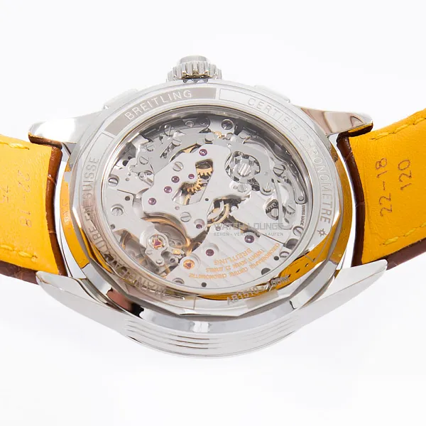 15090_watchlounge_lo.jpg