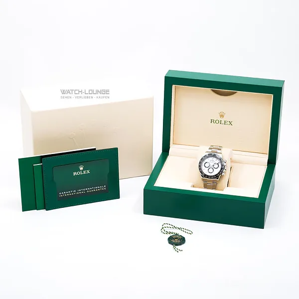 15680_watchlounge_lo.jpg