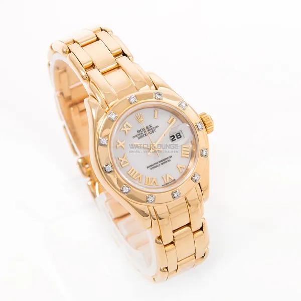 16115_watchlounge_lo.jpg