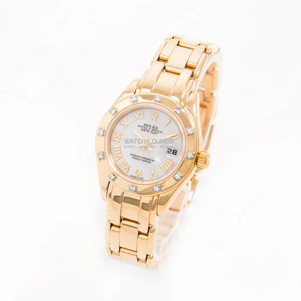 16116_watchlounge_lo.jpg