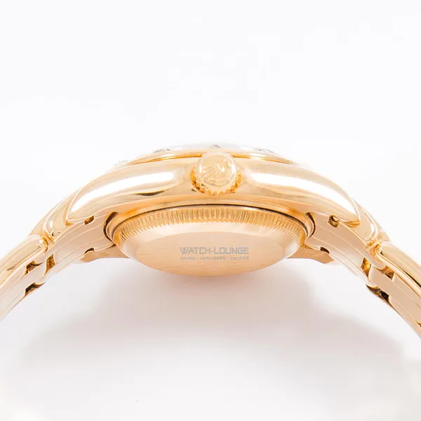 16117_watchlounge_lo.jpg