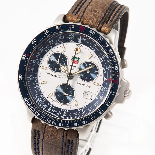 16497_watchlounge_lo_1.jpg