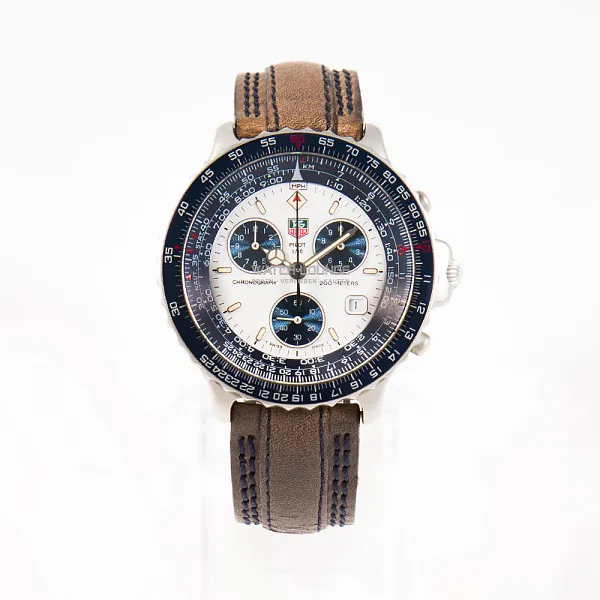16499_watchlounge_lo.jpg