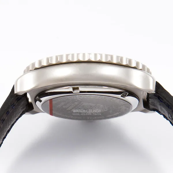 16503_watchlounge_lo.jpg