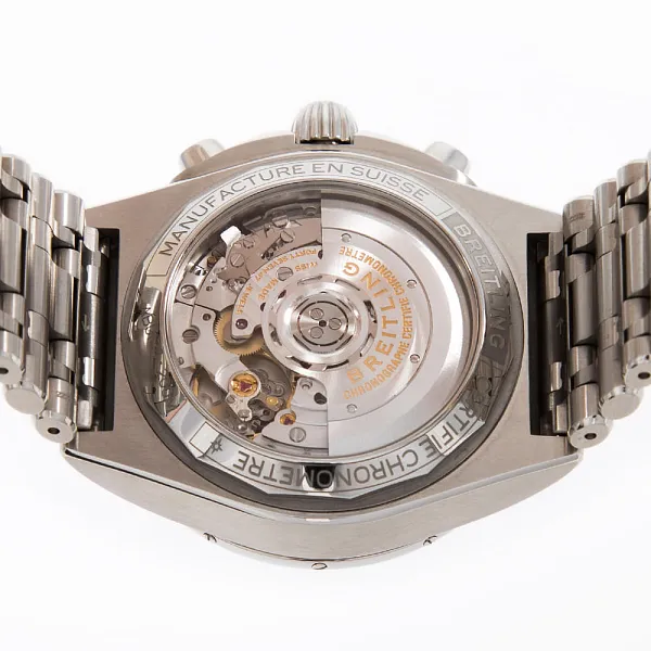 16902_watchlounge.jpg