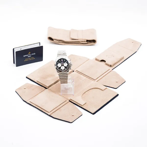 16906_watchlounge.jpg