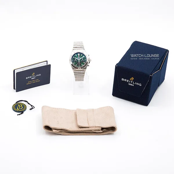 16917_watchlounge_lo.jpg