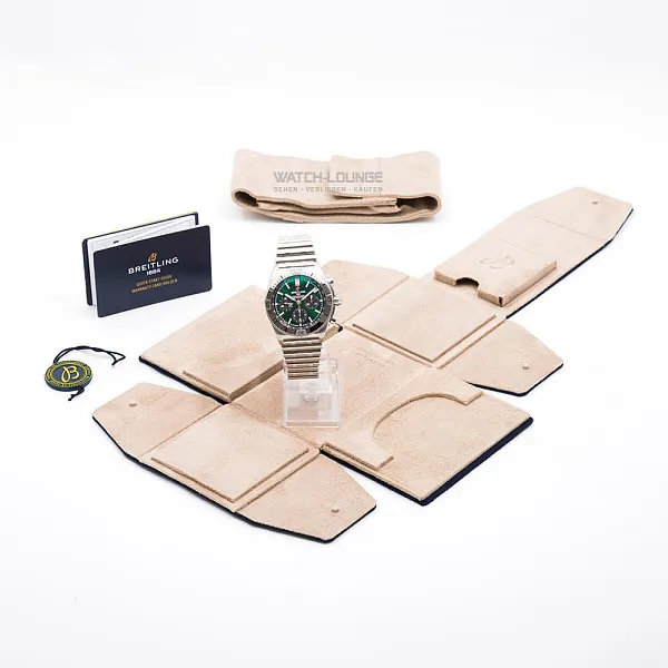 16919_watchlounge_lo.jpg